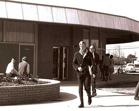 1967 MARPECK science building